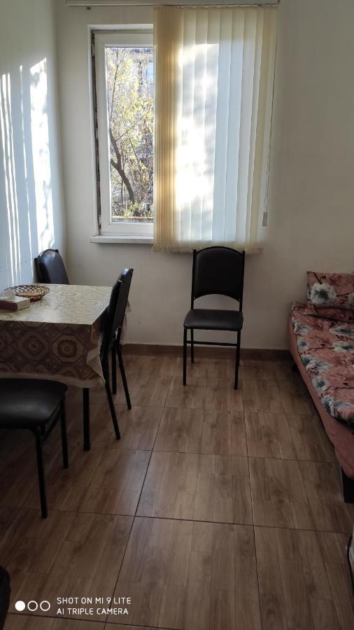 Apartments Azatutyan Avenue 9, Кв 19 Jerevan Buitenkant foto